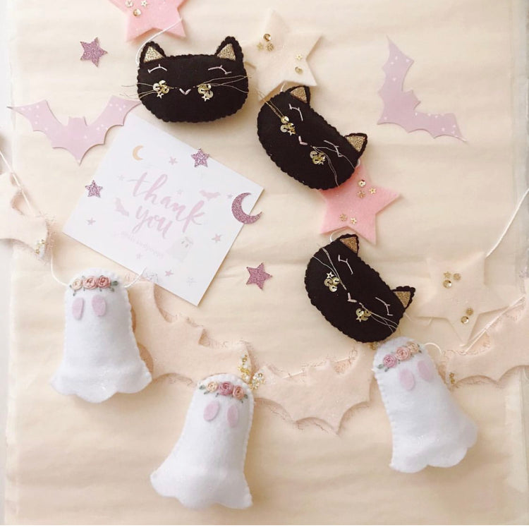 Flor the Ghost Garland