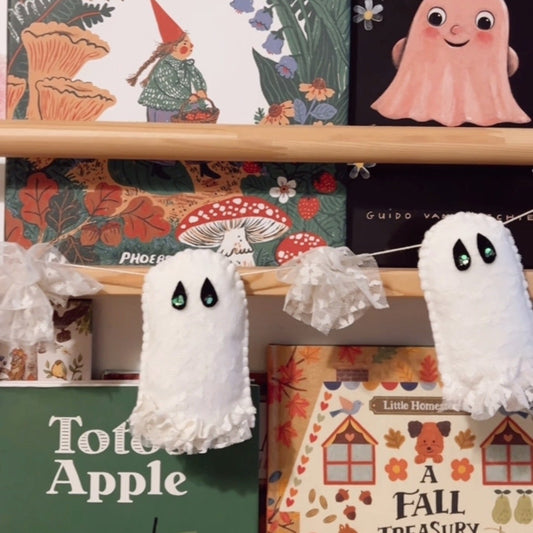 Lace Ghost Garland