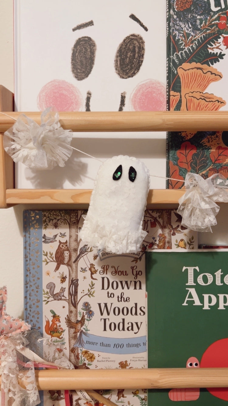 Lace Ghost Garland