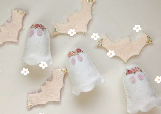 Flor the Ghost Garland